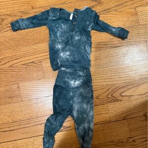 Tie-Dye Infant One-Piece Footed Romper in Teal